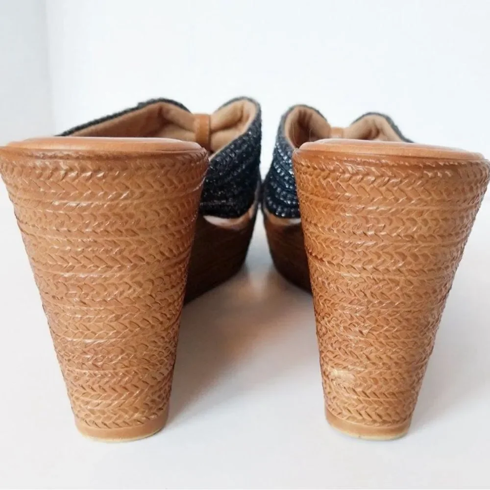 ITALIAN SHOEMAKERS Woven Wedge Slide On Trendy